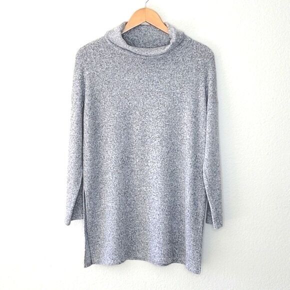 H&M Long Sleeved Oversized Turtleneck Side Slits Sweater Fall Winter Cozy - Picture 1 of 14